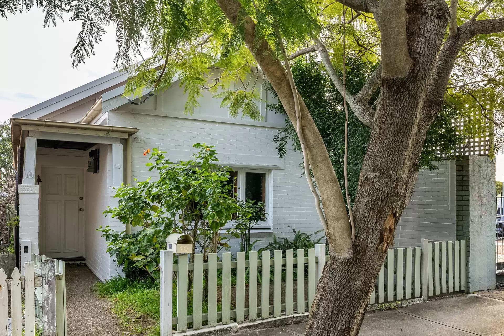 10 Andreas Street, Petersham - Image 1