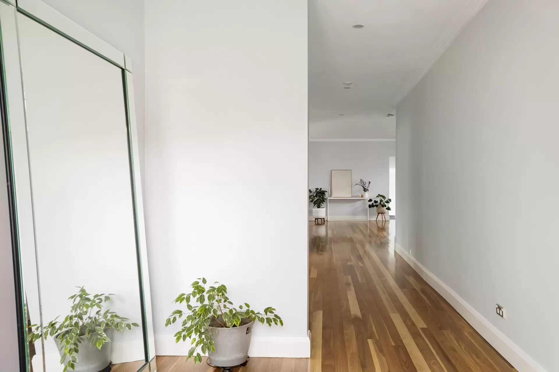 24 Weston Avenue, Narwee - Thumbnail 3