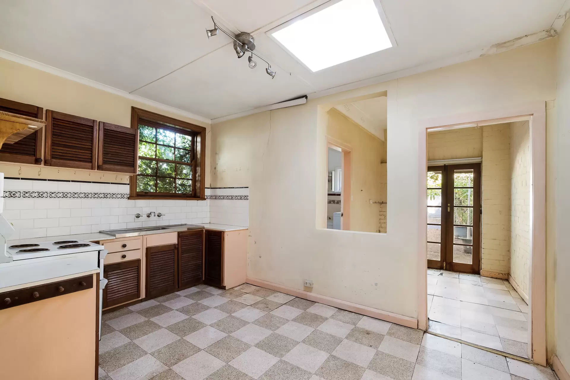 21 Bucknell Street, Newtown - Thumbnail 6