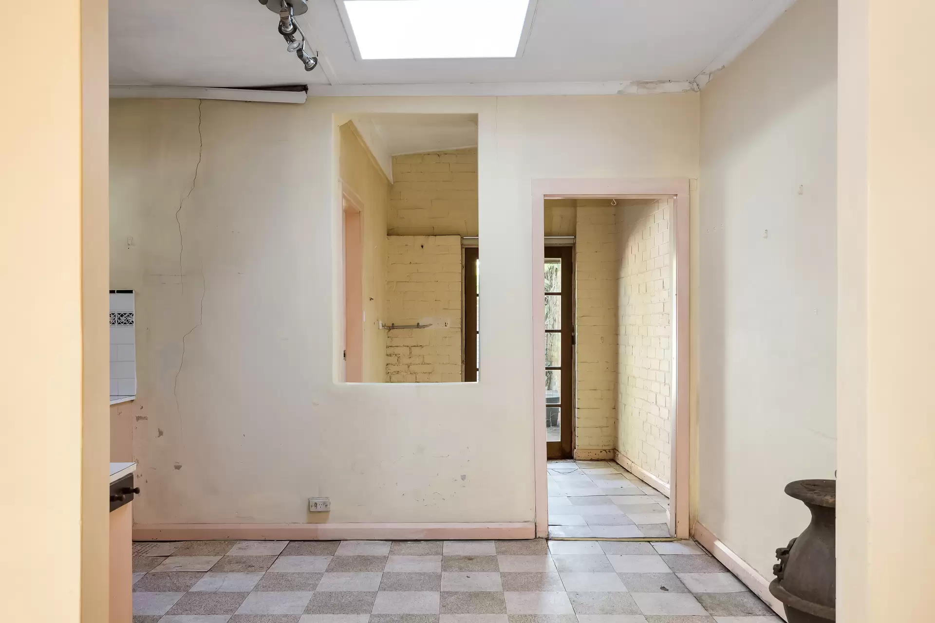21 Bucknell Street, Newtown - Thumbnail 8