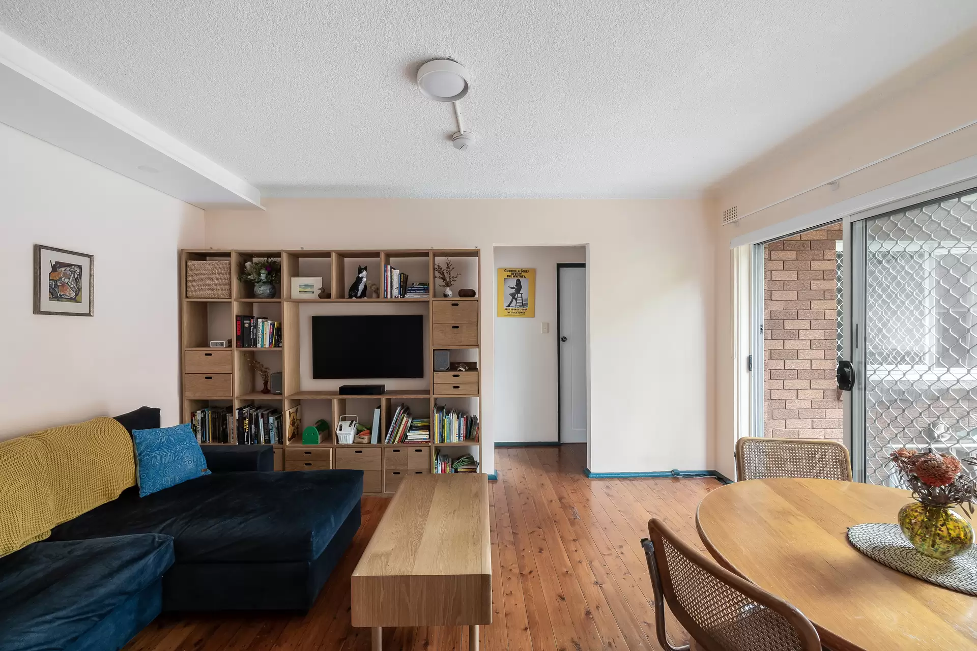 4/13 Dibbs Street, Canterbury - Image 1