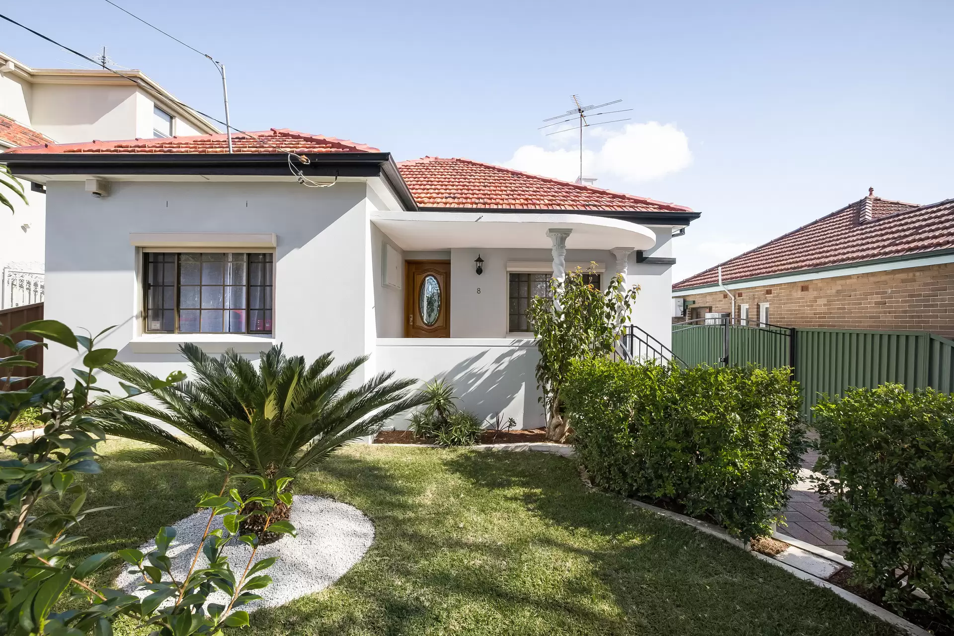 8 Hansen Avenue, Earlwood - Thumbnail 2