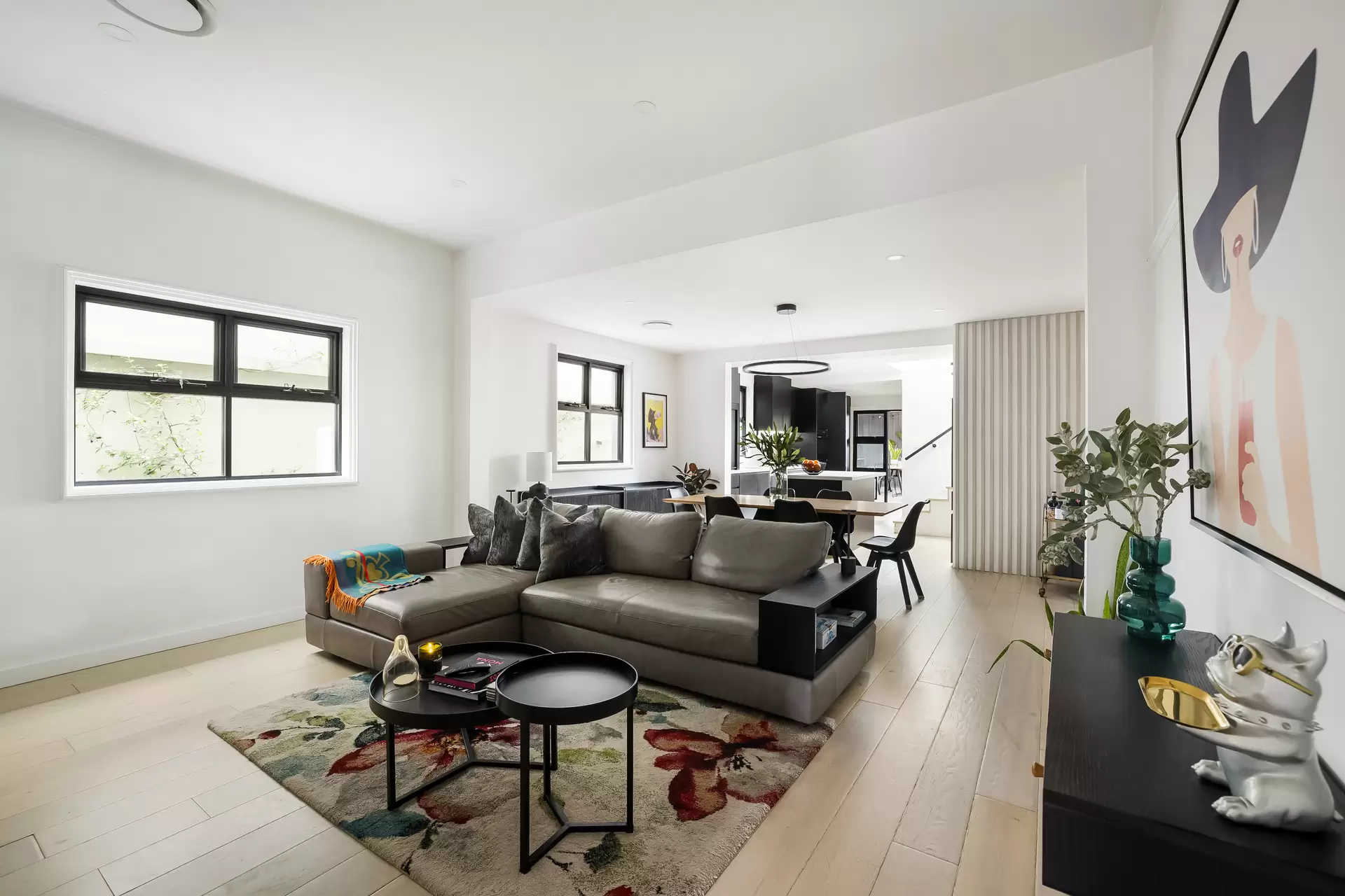 32 Sutherland Street, St Peters - Thumbnail 2