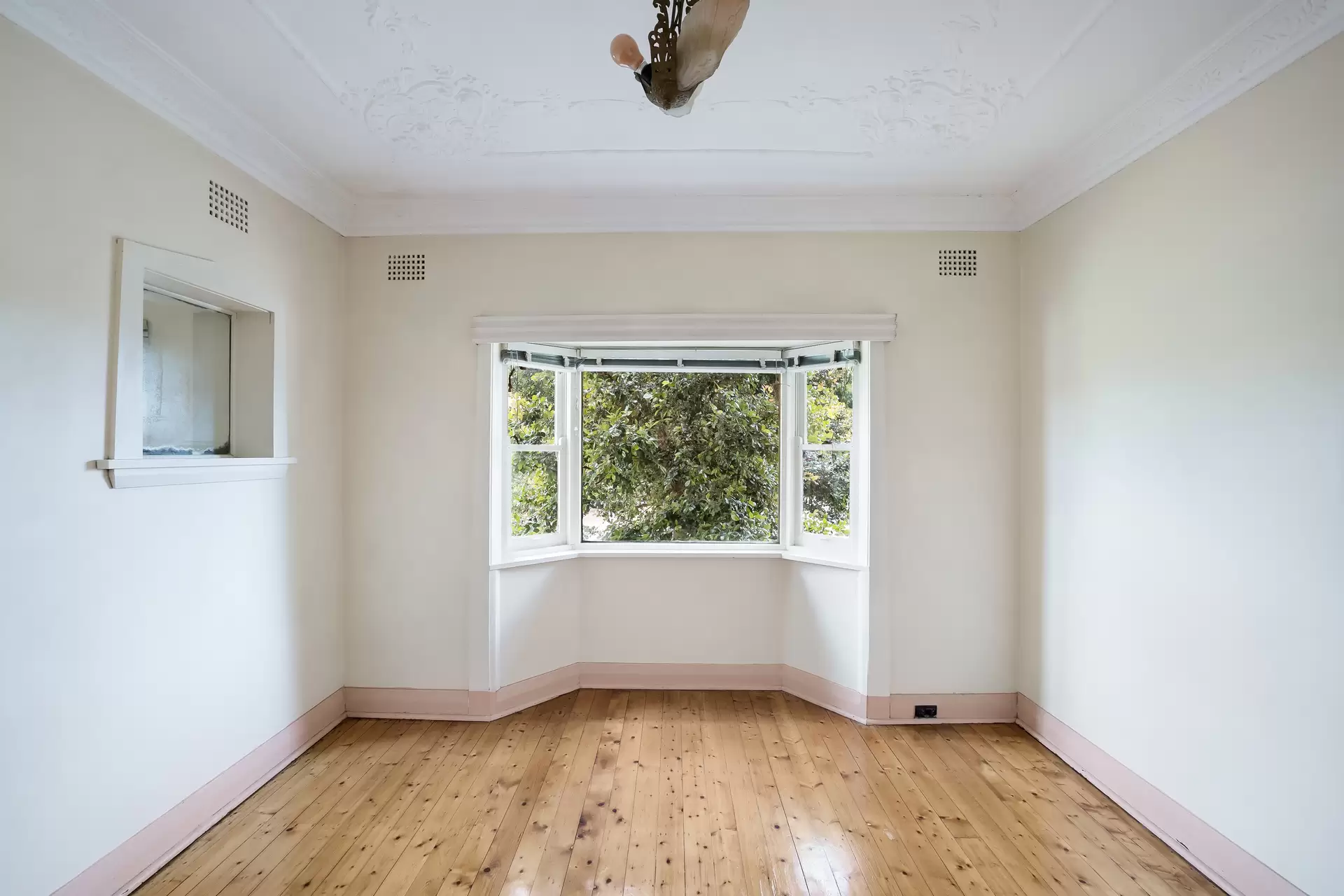 18 Fricourt Avenue, Earlwood - Thumbnail 7