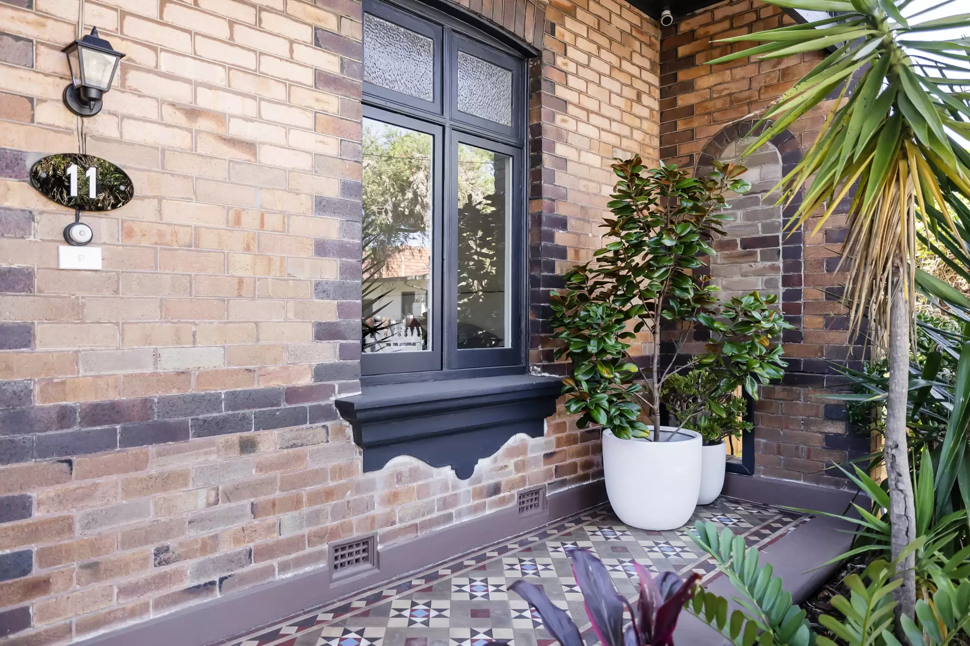 11 Woodland Street, Marrickville - Thumbnail 2