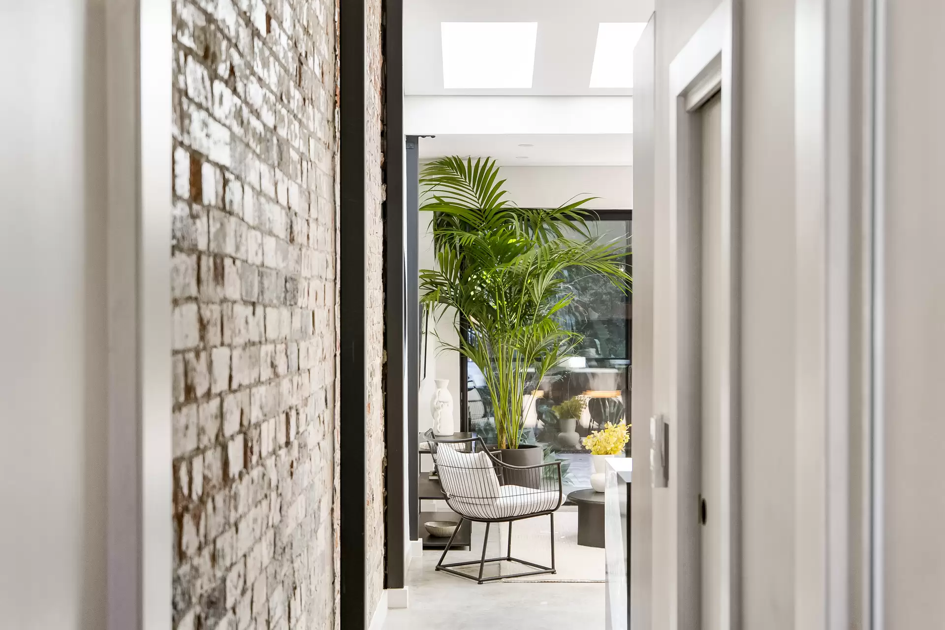 11 Woodland Street, Marrickville - Thumbnail 7