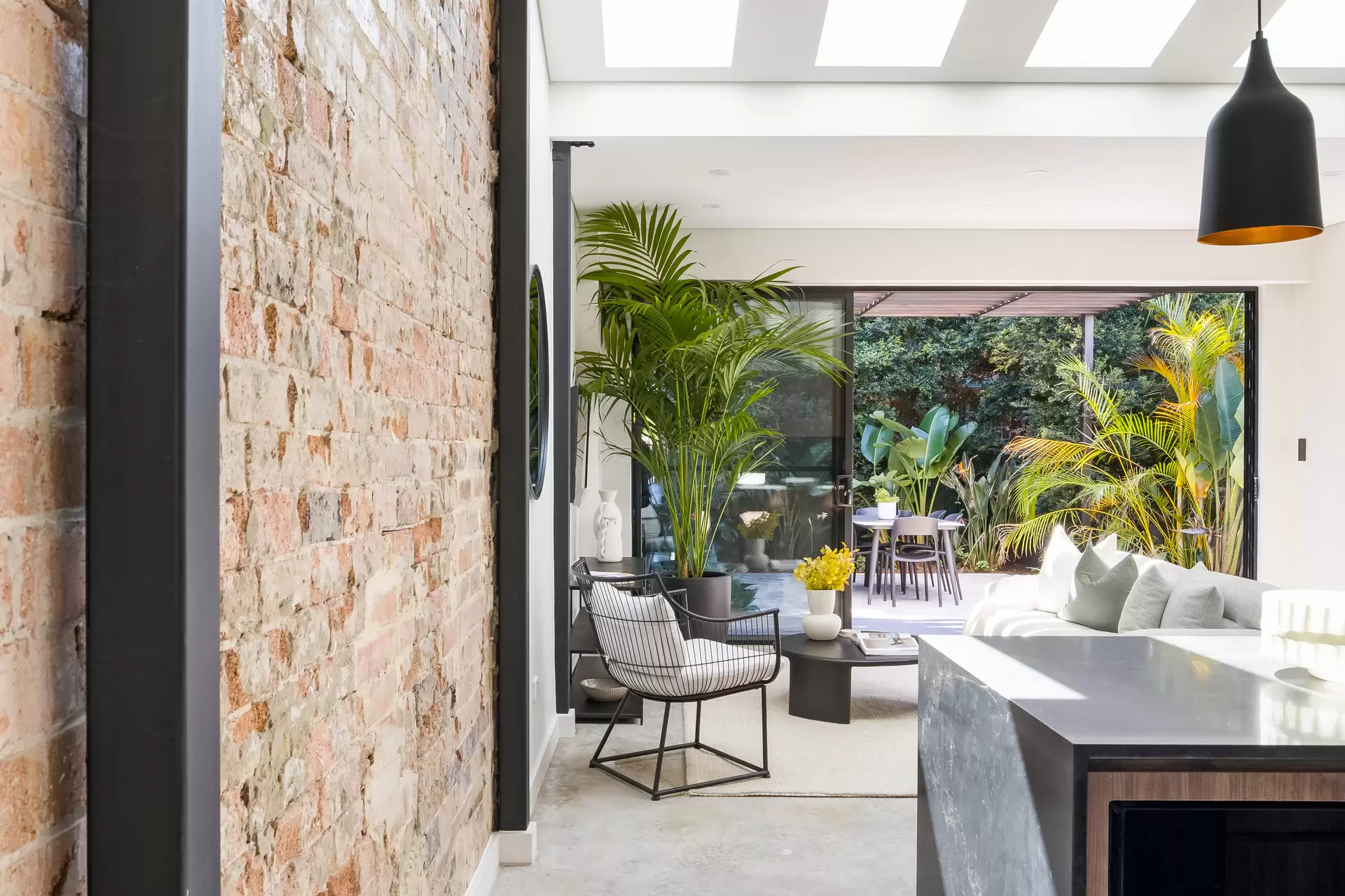 11 Woodland Street, Marrickville - Thumbnail 8