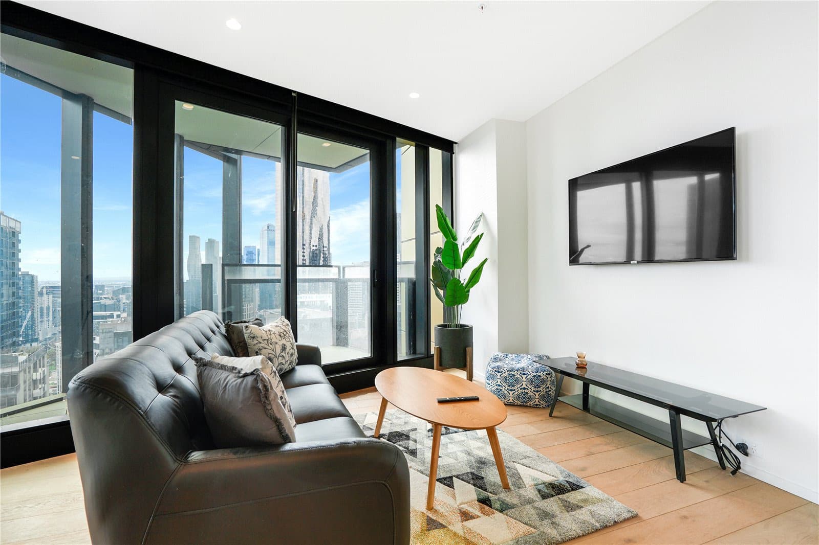 3909/11 Bale Circuit, Southbank - Thumbnail 4