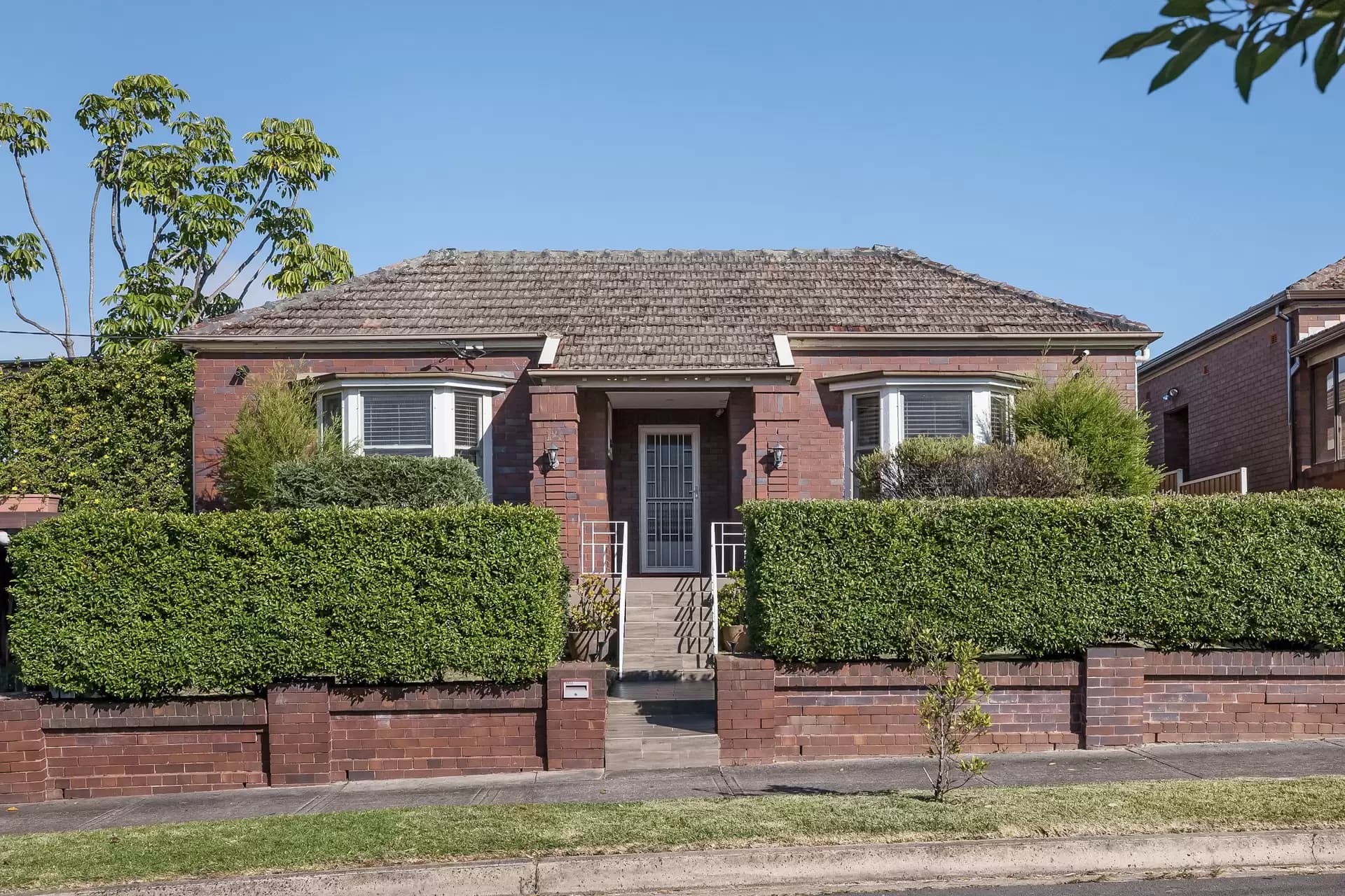 14 Alma Avenue, Campsie - Image 1