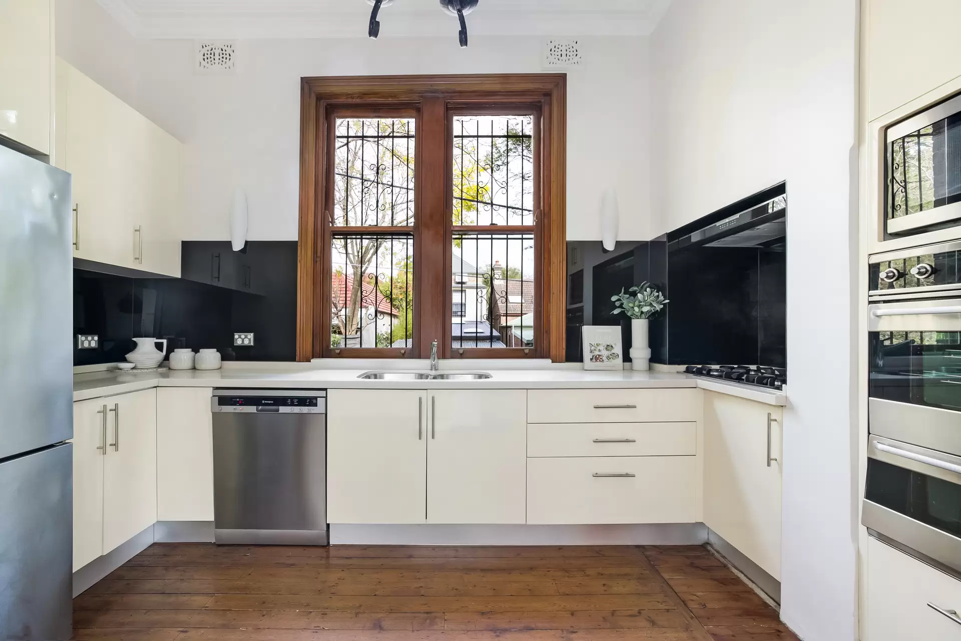 24 Station Street, Petersham - Thumbnail 4