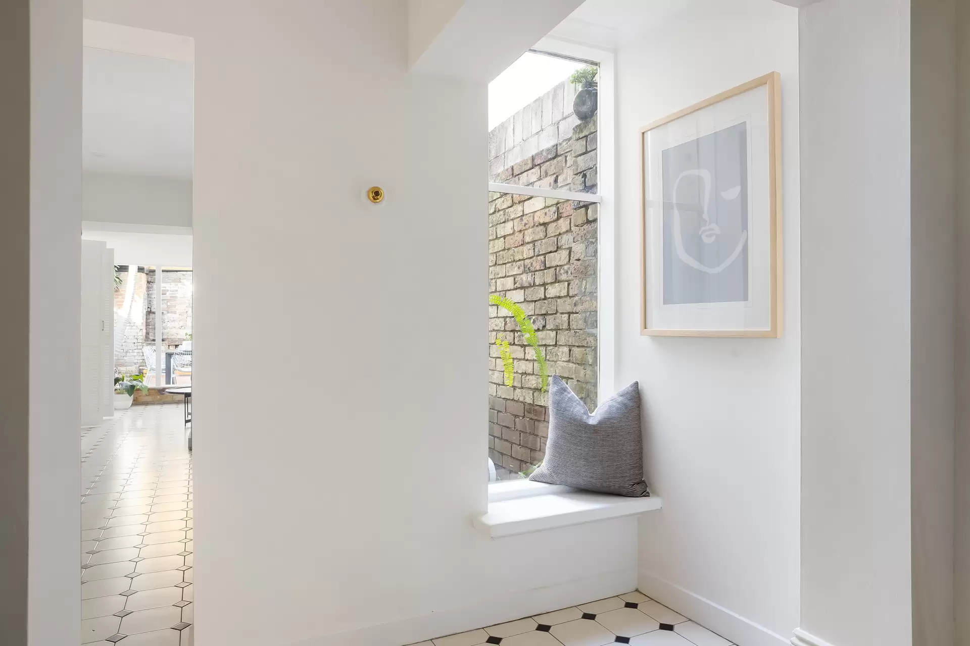 130 Wyndham Street, Alexandria - Thumbnail 8