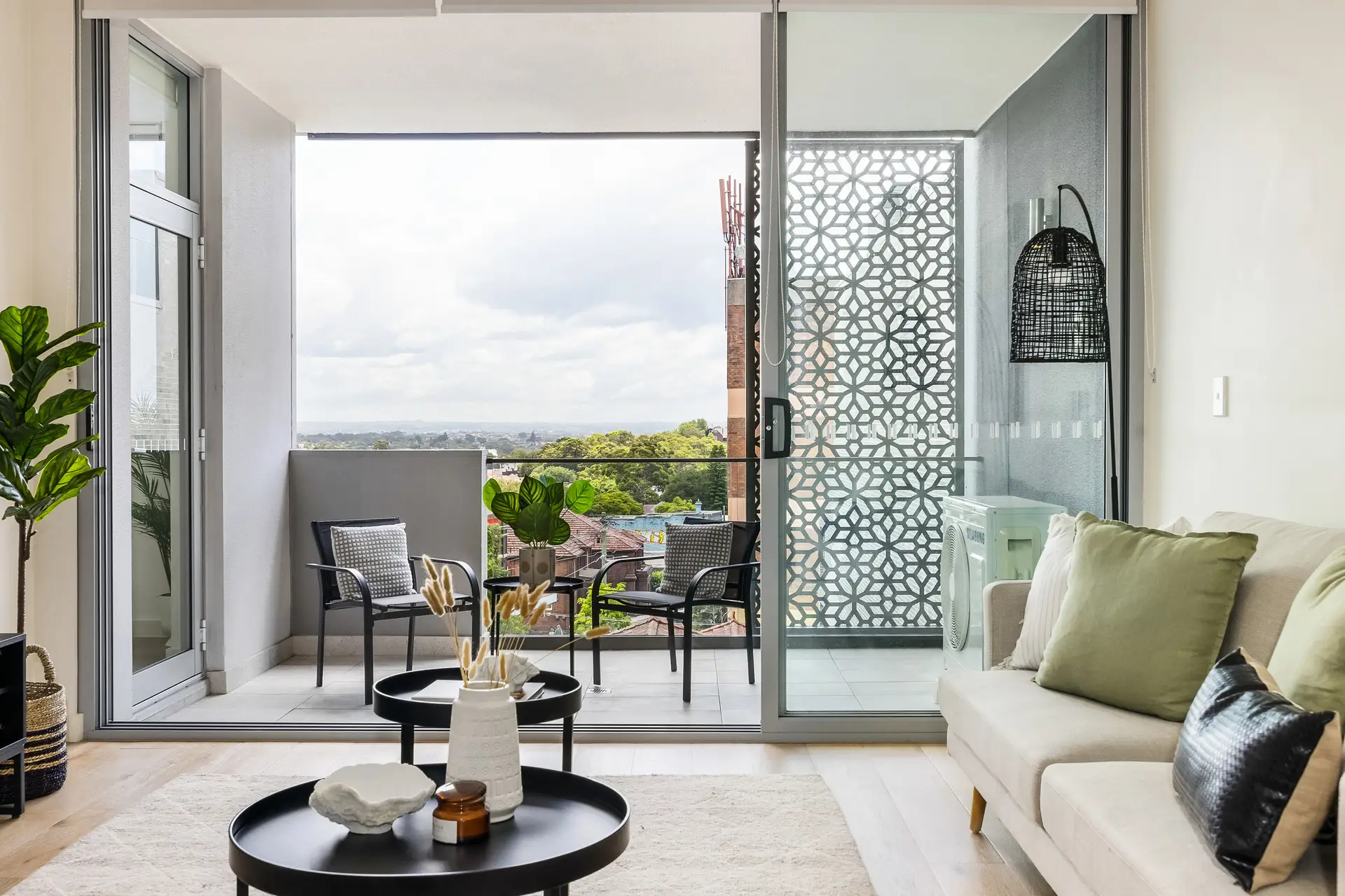 205/33 New Canterbury Road, Petersham - Thumbnail 2