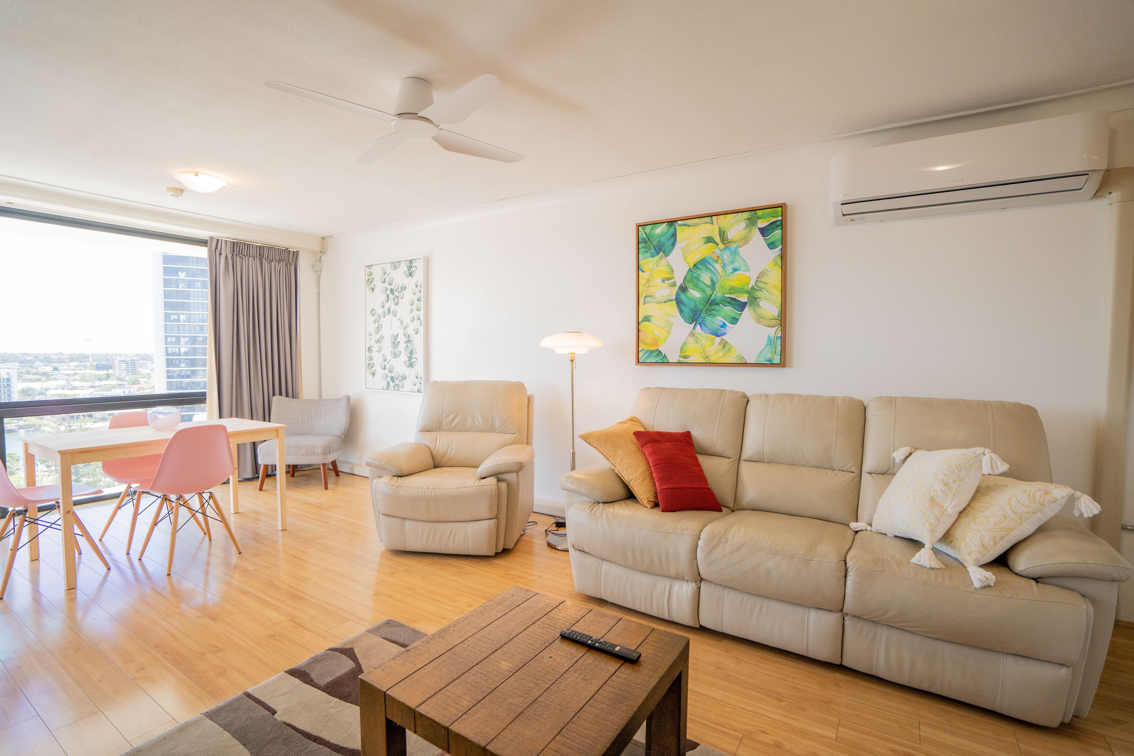 Unit 1302/70 Remembrance Dr, Surfers Paradise QLD 4217, Surfers Paradise - Thumbnail 5