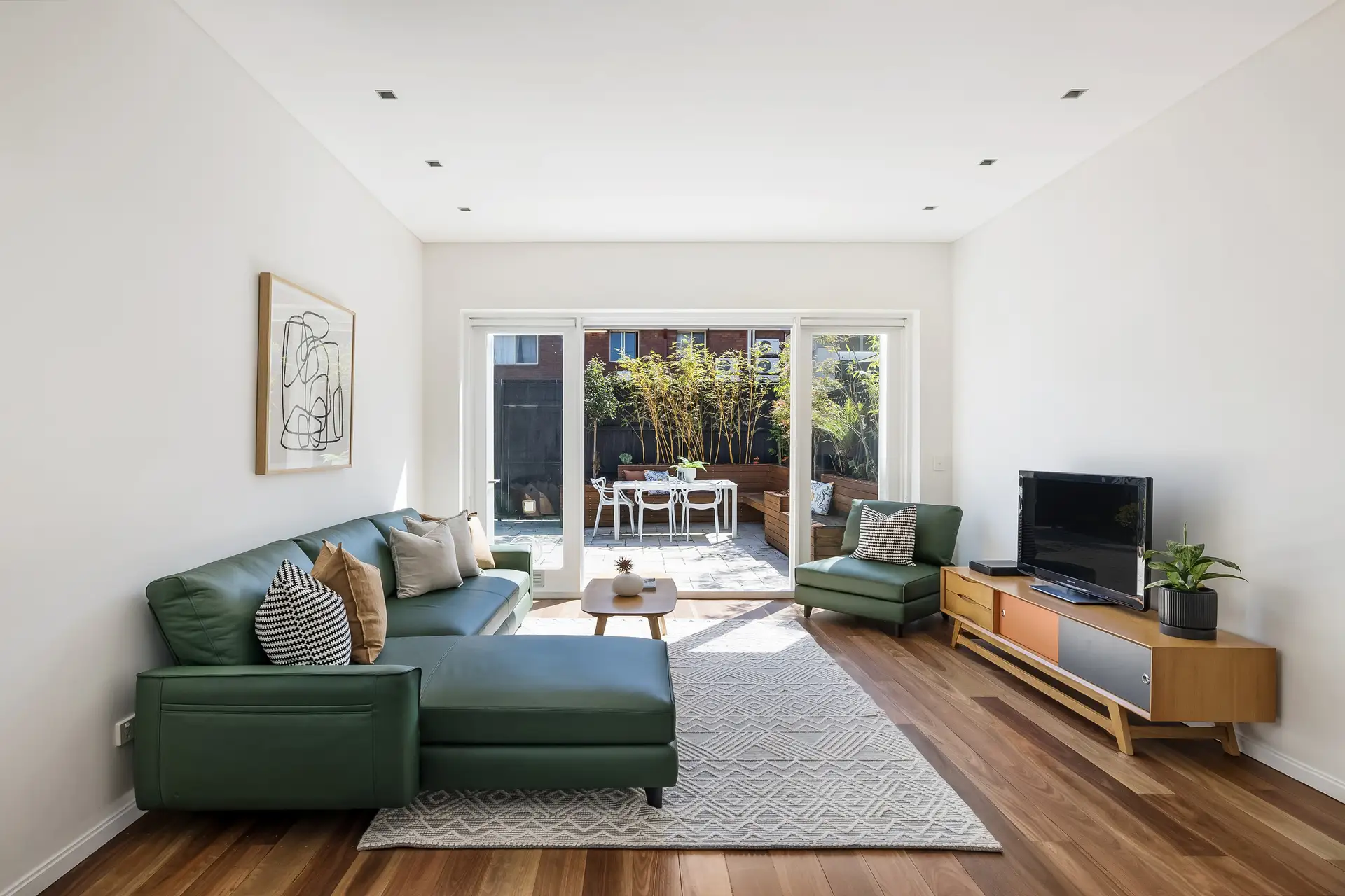 73 Hopetoun Street, Camperdown - Thumbnail 3