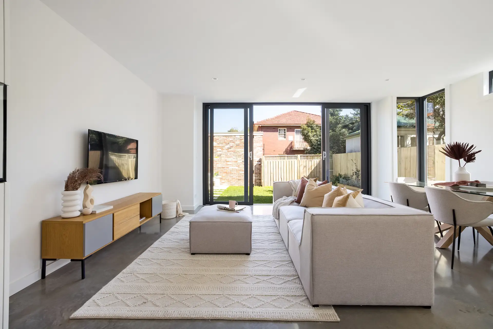 44 Audley Street, Petersham - Thumbnail 3
