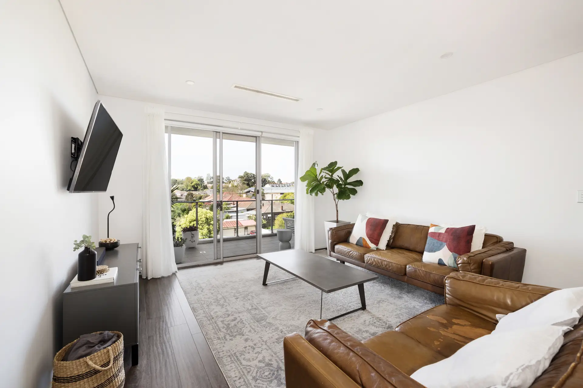 403/4 Broughton Street, Canterbury - Thumbnail 3