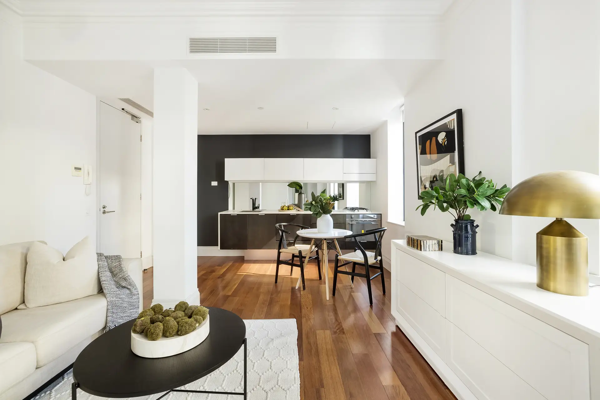 810/13-15 Bayswater Road, Potts Point - Thumbnail 2