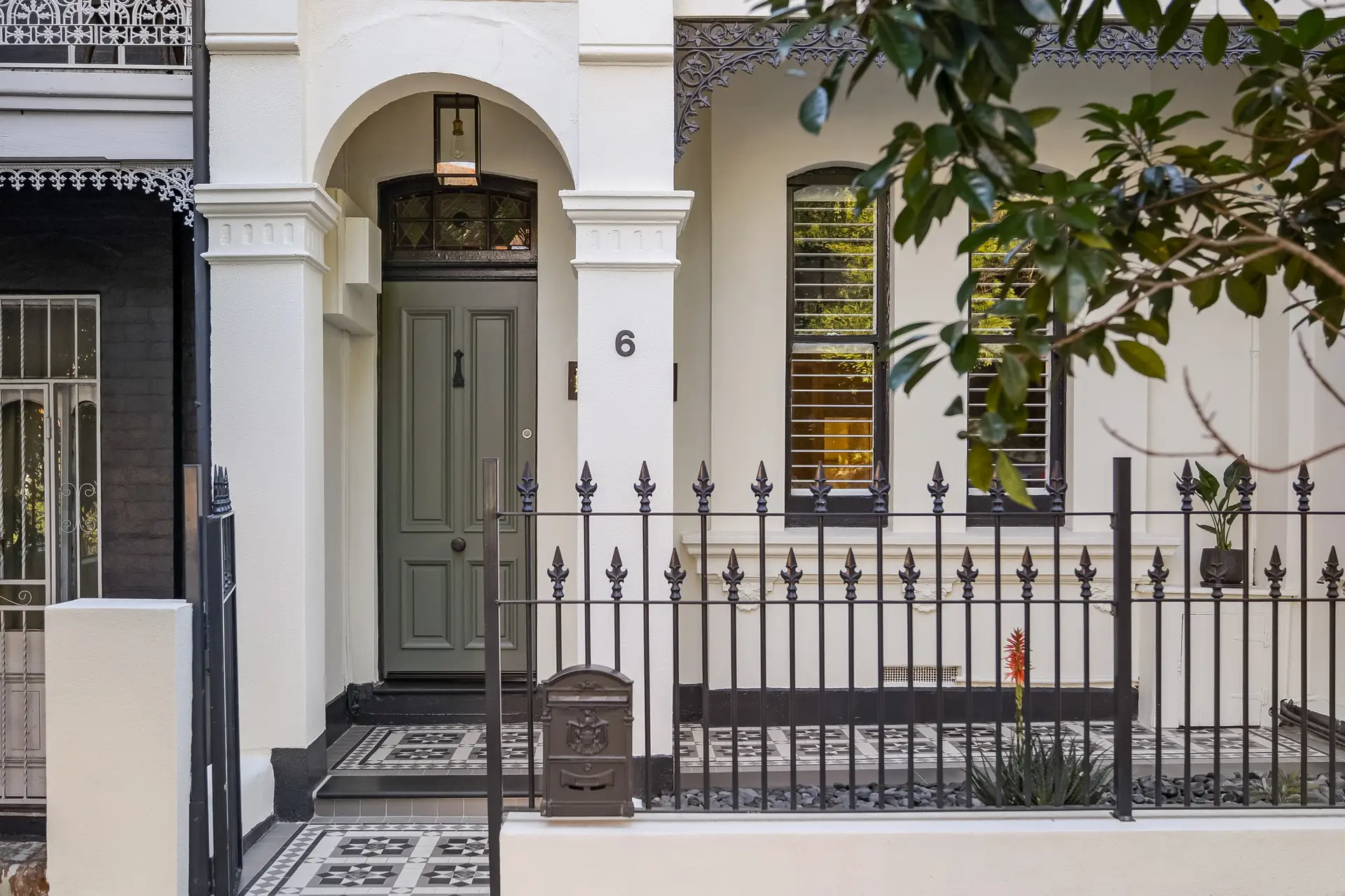 6 Marshall Street, Petersham - Thumbnail 2