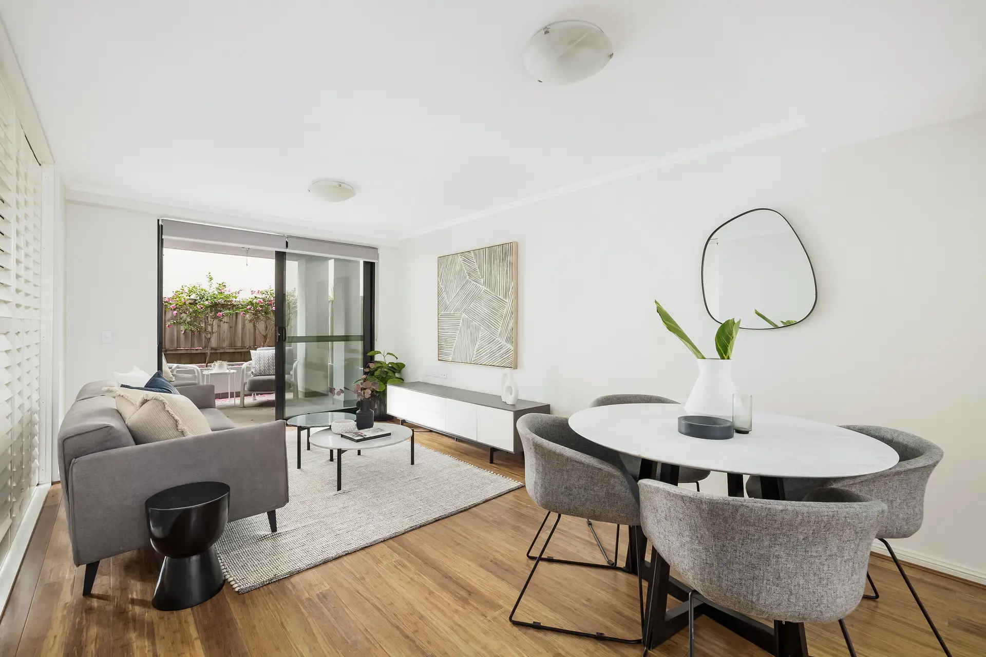 2/33-37 Crown Street, St Peters - Thumbnail 2