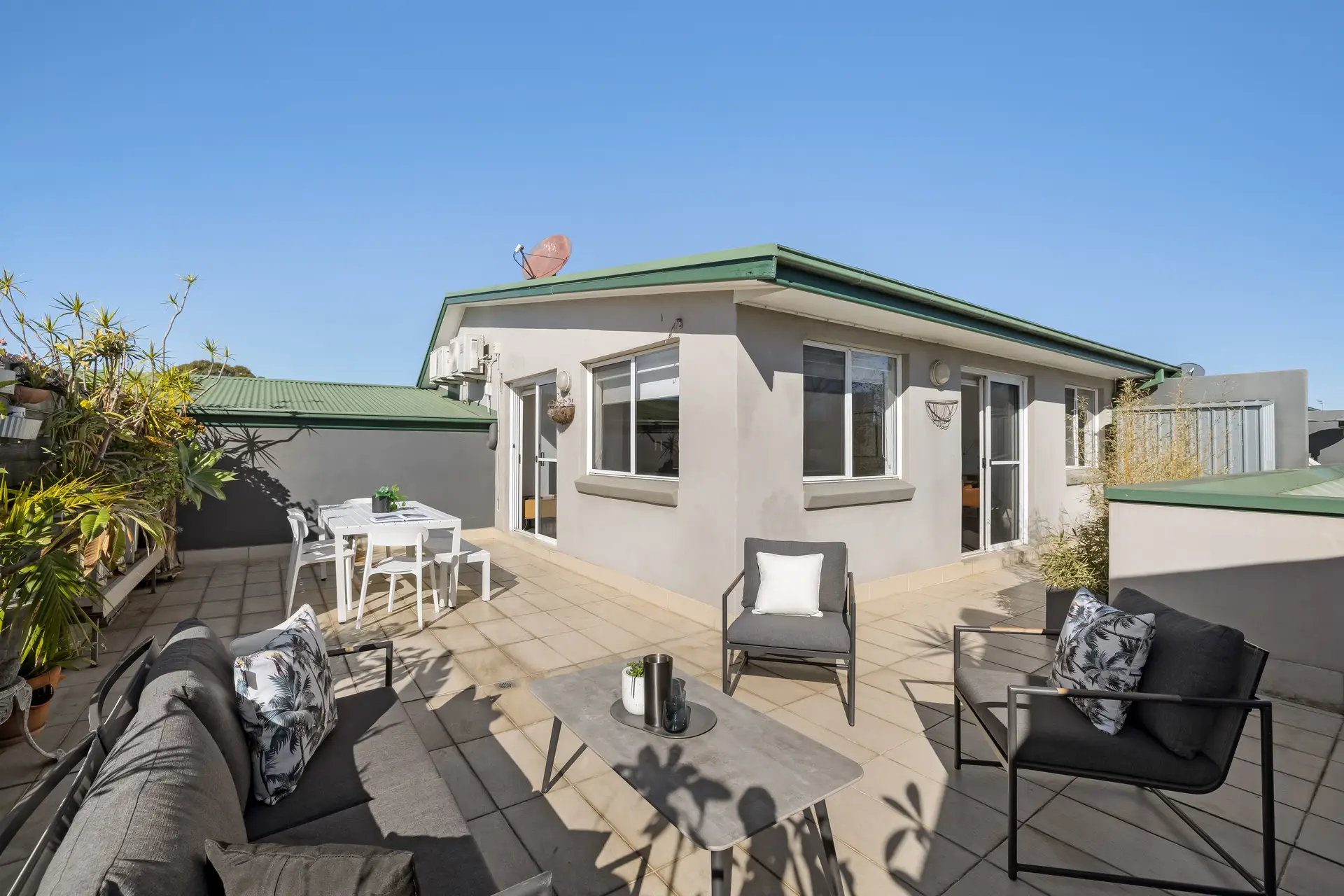 39/300-322 Mitchell Road, Alexandria - Image 1