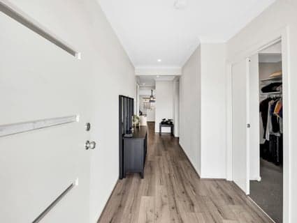 10 Sparland Street, Manor Lakes - Thumbnail 3