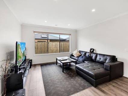 10 Sparland Street, Manor Lakes - Thumbnail 7