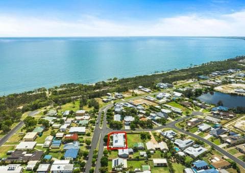 35 Beach Dr, Burrum Heads QLD 4659, Burrum Heads - Image 1