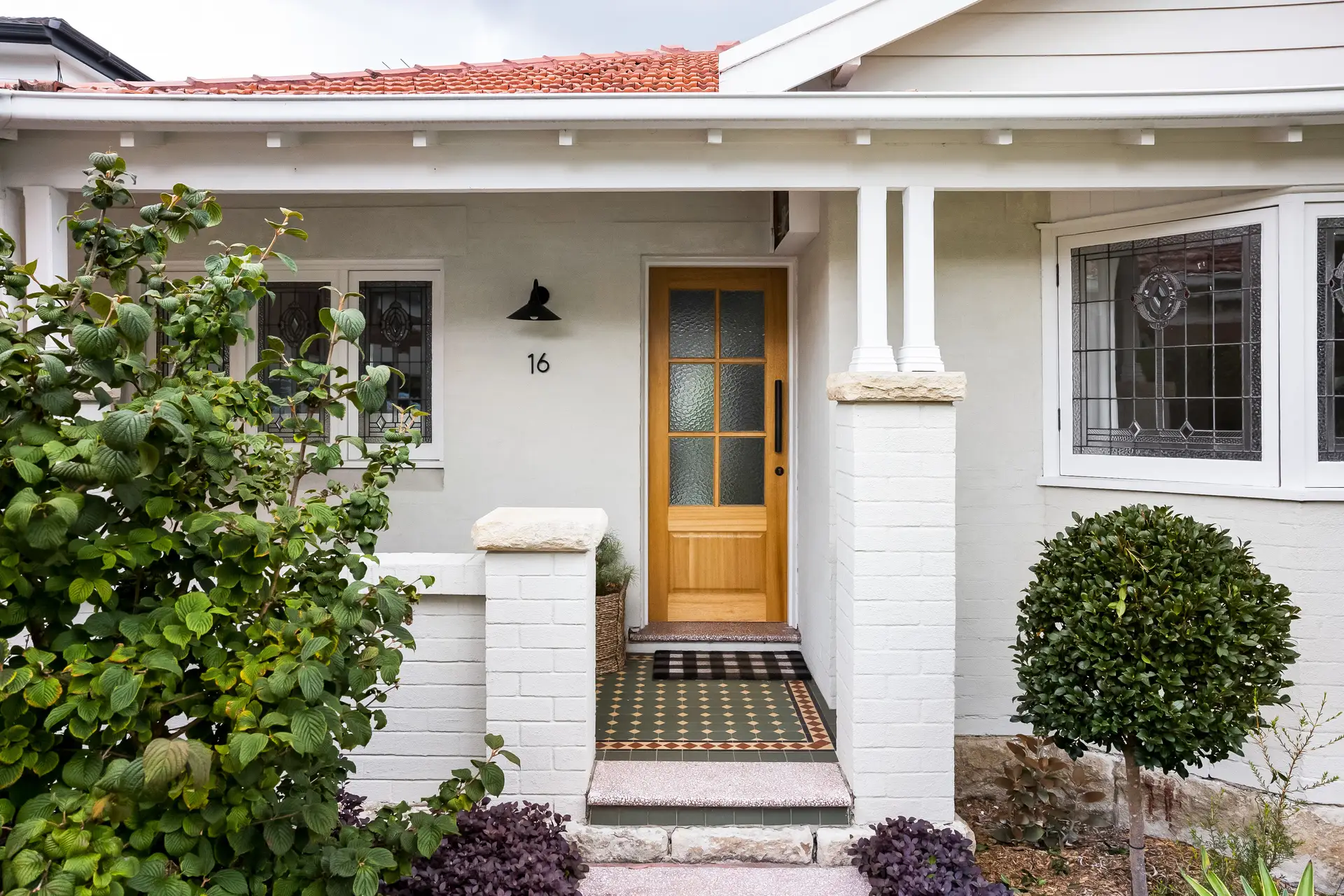 16 Richard Avenue, Earlwood - Thumbnail 2