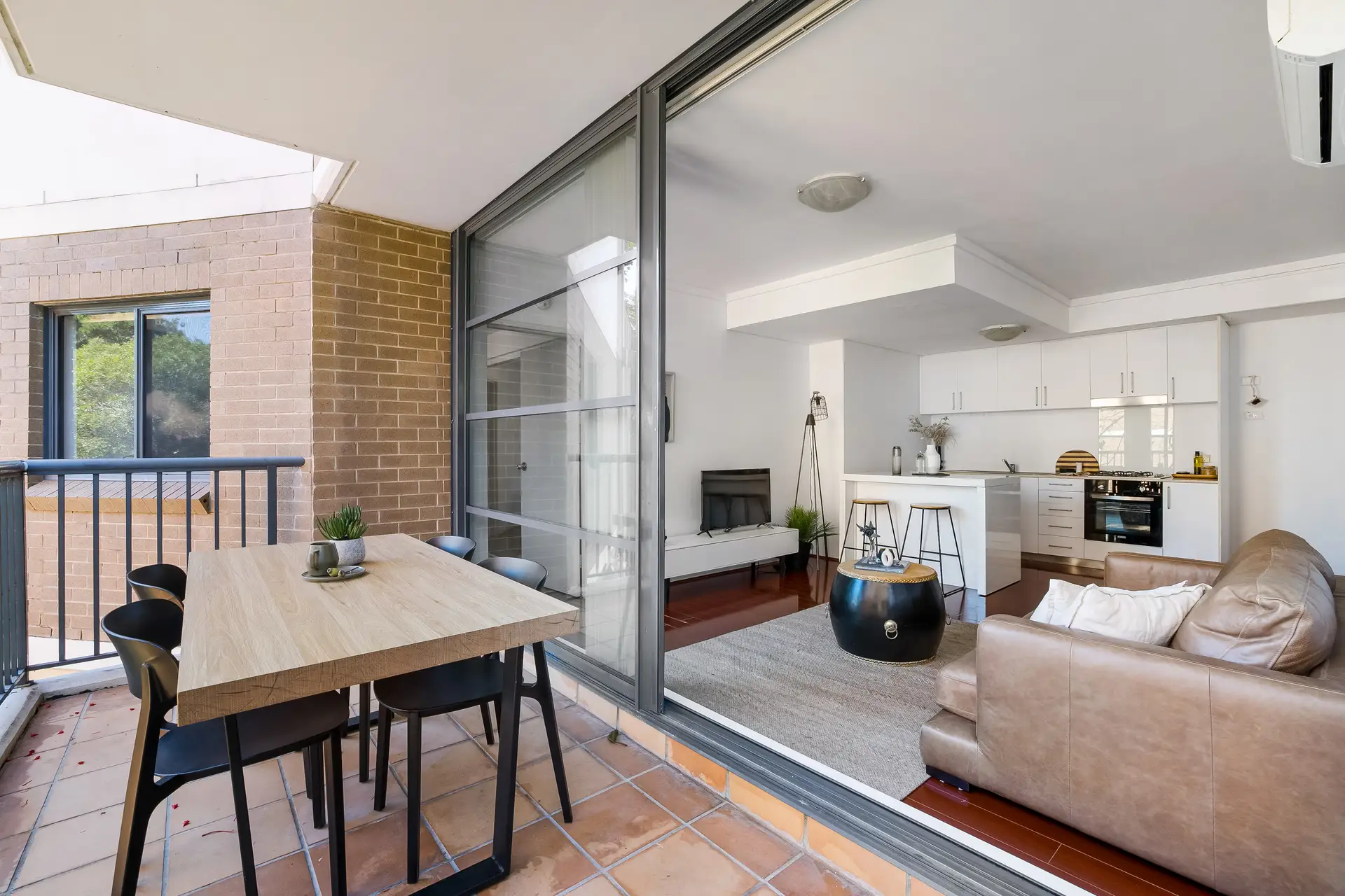 110W/138 Carillon Avenue, Newtown - Thumbnail 3