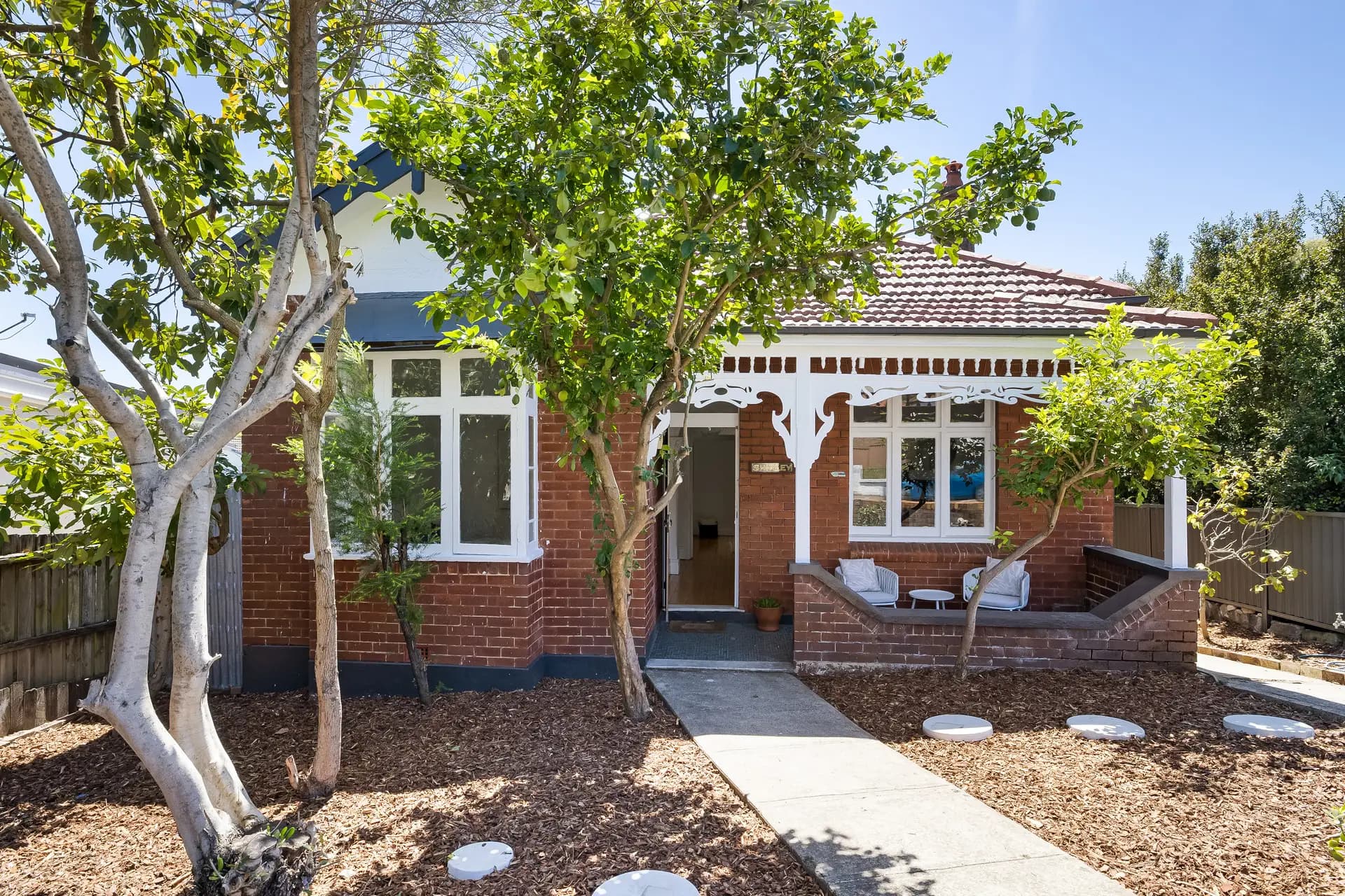 28 Jeffrey Street, Canterbury - Image 1