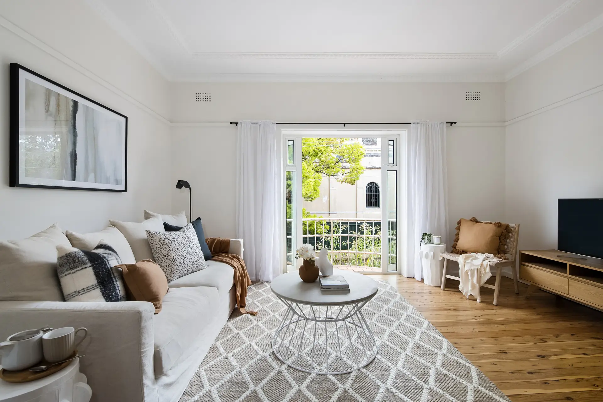 4/16 Shaw Street, Petersham - Image 1