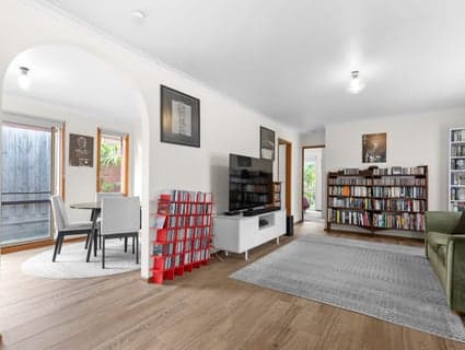 11 Anjaya Court, Frankston - Thumbnail 2