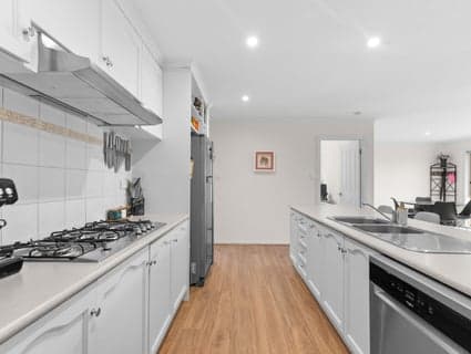 18 Bangor Drive, Frankston - Thumbnail 6