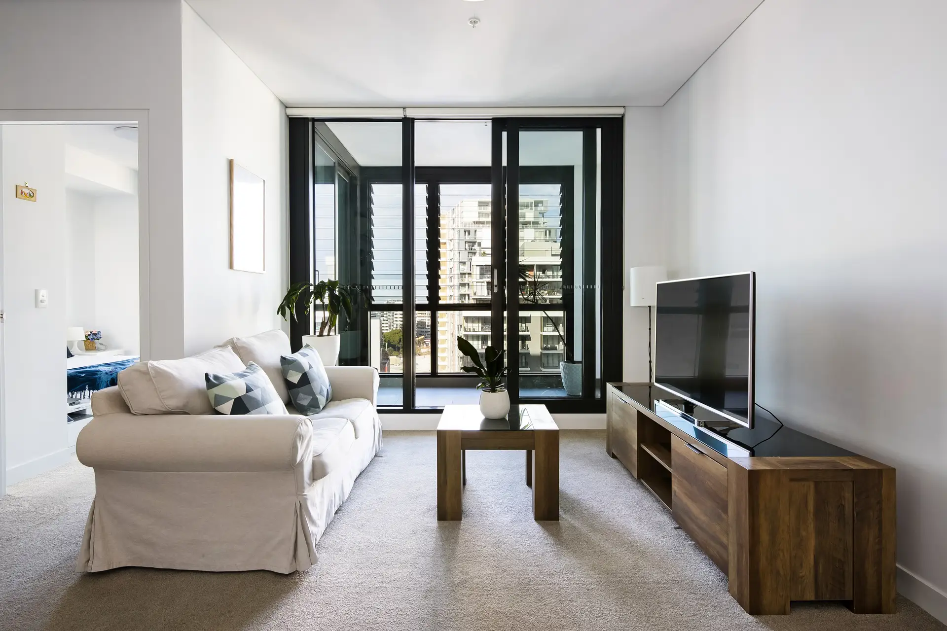 1103/9 Brodie Spark Drive, Wolli Creek - Thumbnail 2