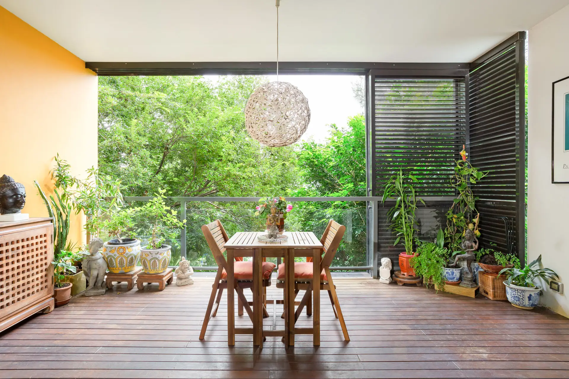 102/7 Sterling Circuit, Camperdown - Image 1