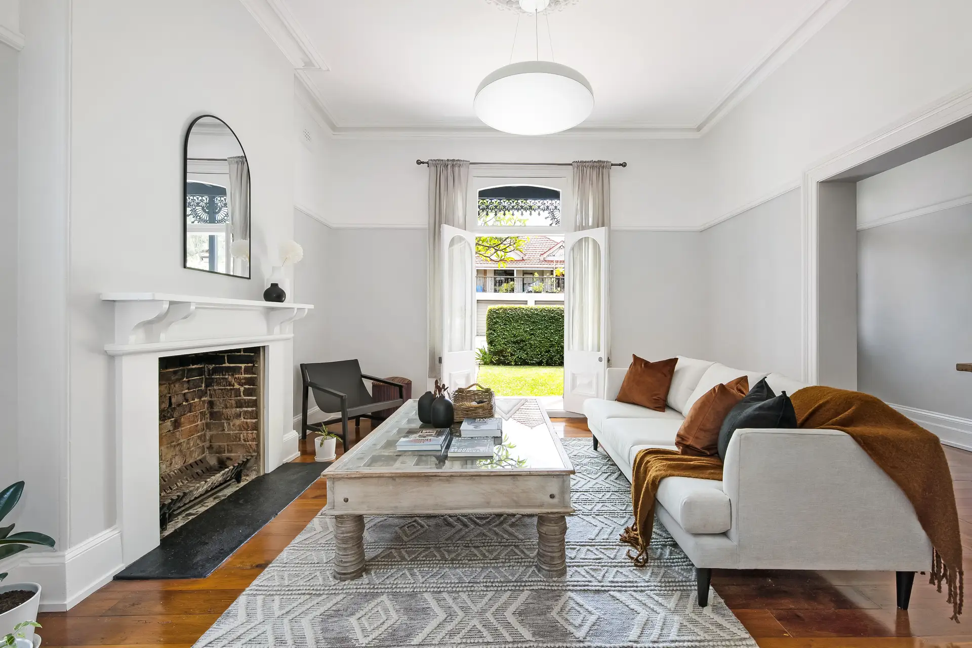 10 Belgrave Street, Petersham - Thumbnail 2