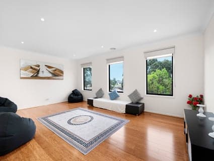 26 Edwin Close, Manor Lakes - Thumbnail 4
