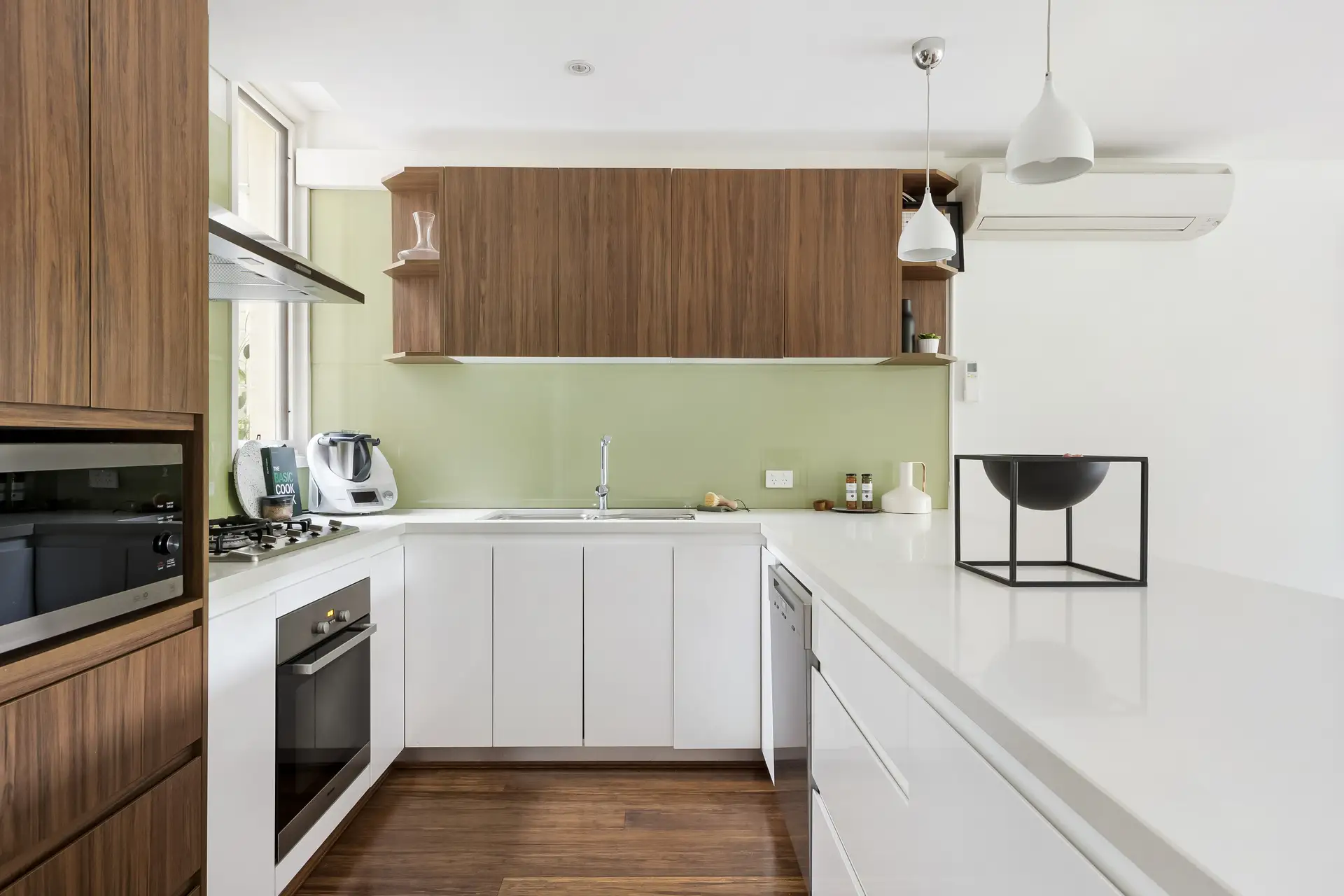 13 Yaralla Street, Newtown - Thumbnail 7