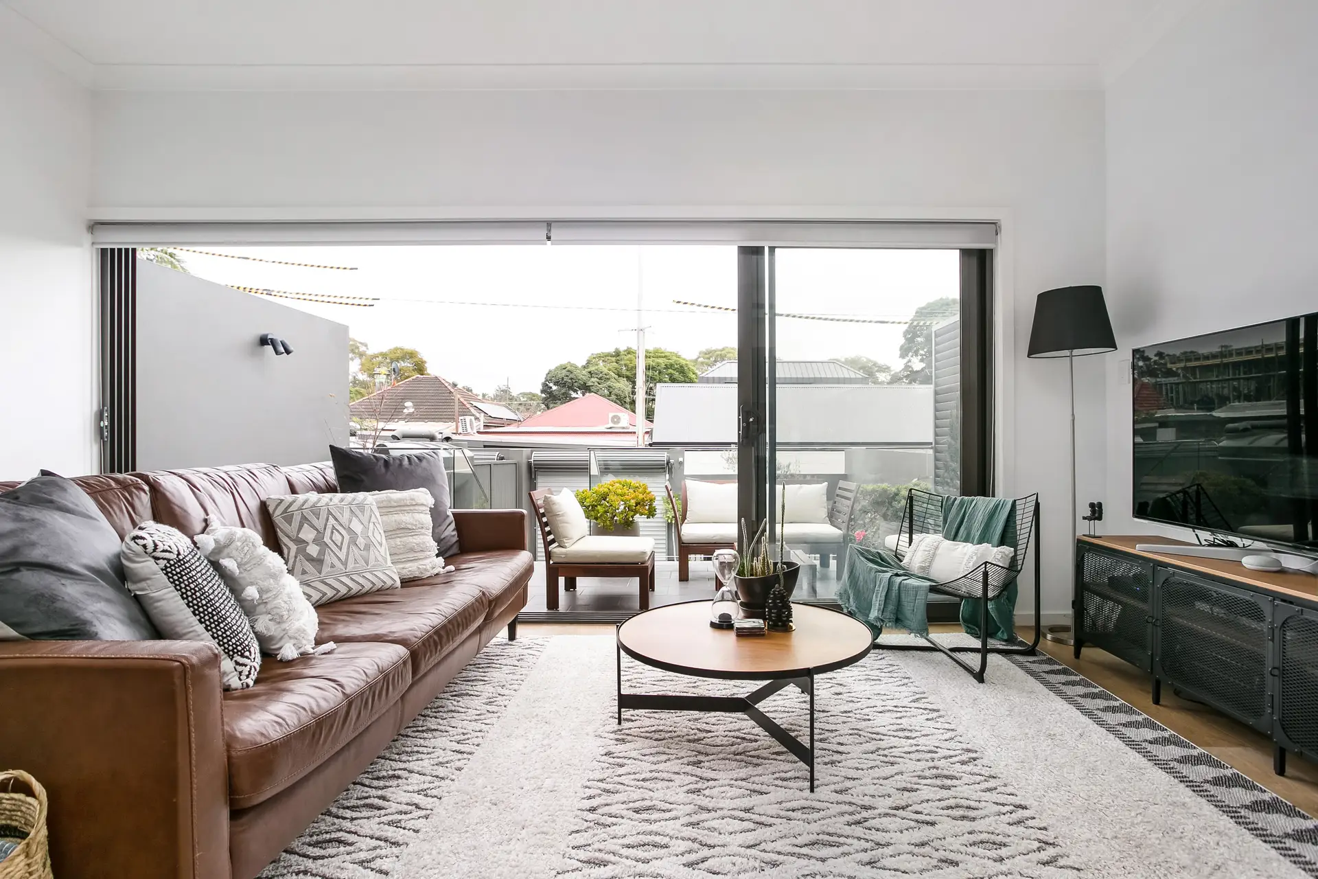 27 Kingston Road, Camperdown - Thumbnail 3