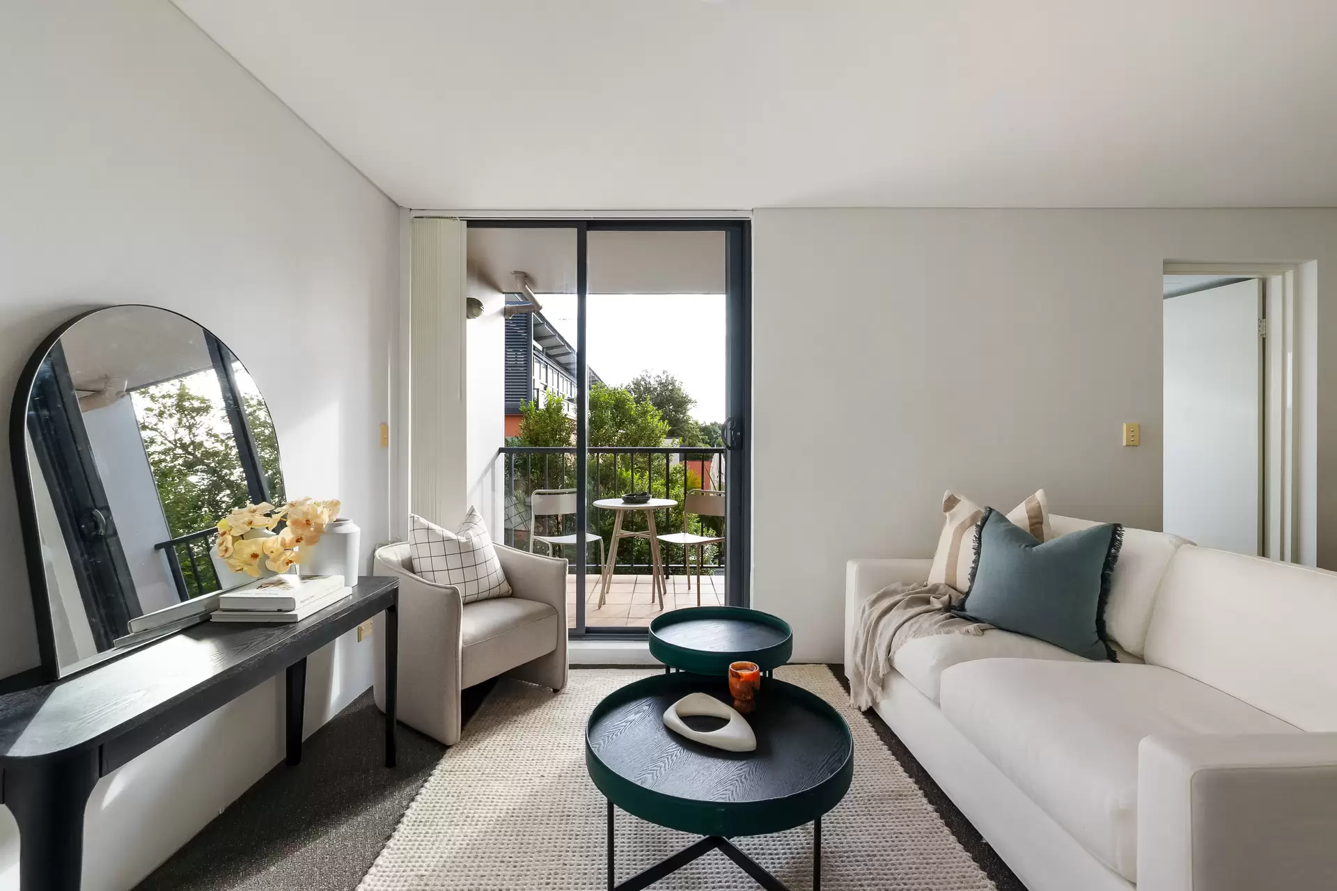 54/20 Fitzgerald Street, Newtown - Thumbnail 2