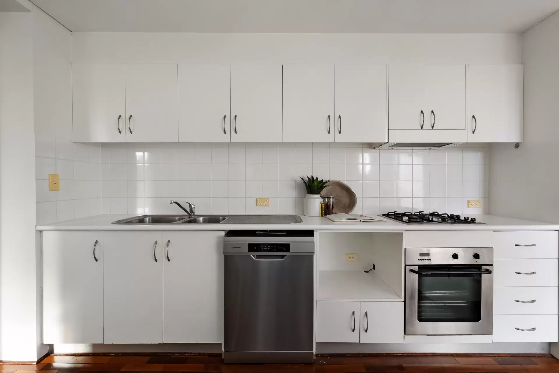 54/20 Fitzgerald Street, Newtown - Thumbnail 6
