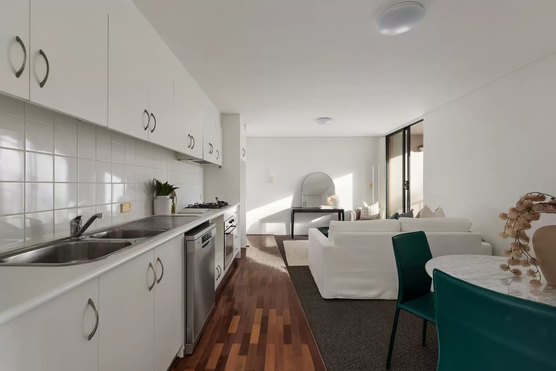 54/20 Fitzgerald Street, Newtown - Thumbnail 8
