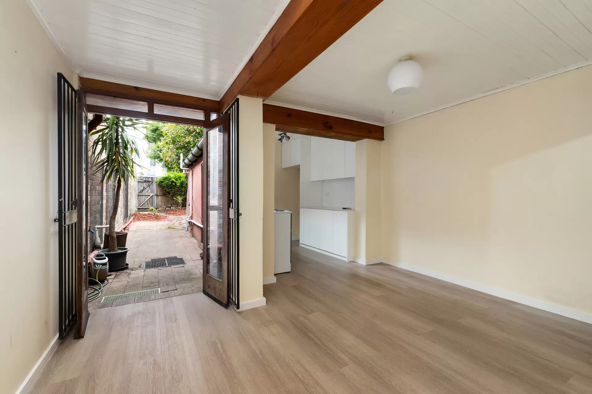 190 Mitchell Road, Alexandria - Thumbnail 6