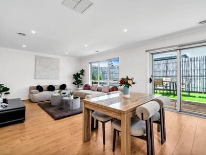 10 Madeira Street, Manor Lakes - Thumbnail 6