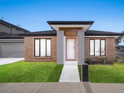 207 Maracana Avenue, Manor Lakes - Image 1