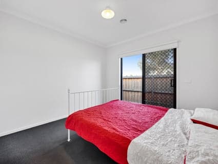 207 Maracana Avenue, Manor Lakes - Thumbnail 4