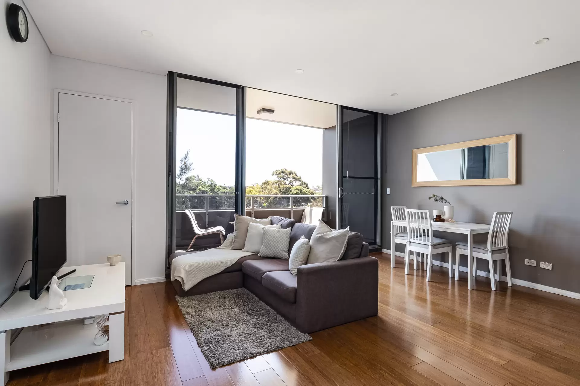 744/5 Loftus Street, Turrella - Thumbnail 3