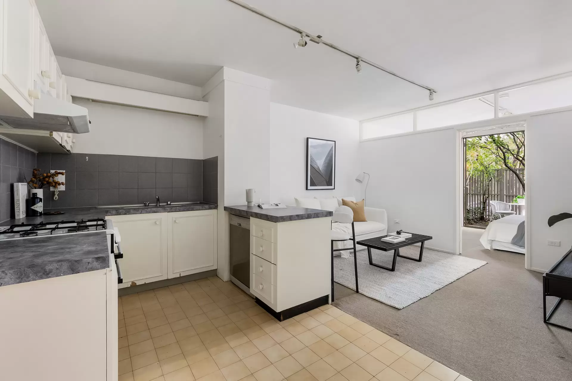 8/60-68 City Road, Chippendale - Image 1