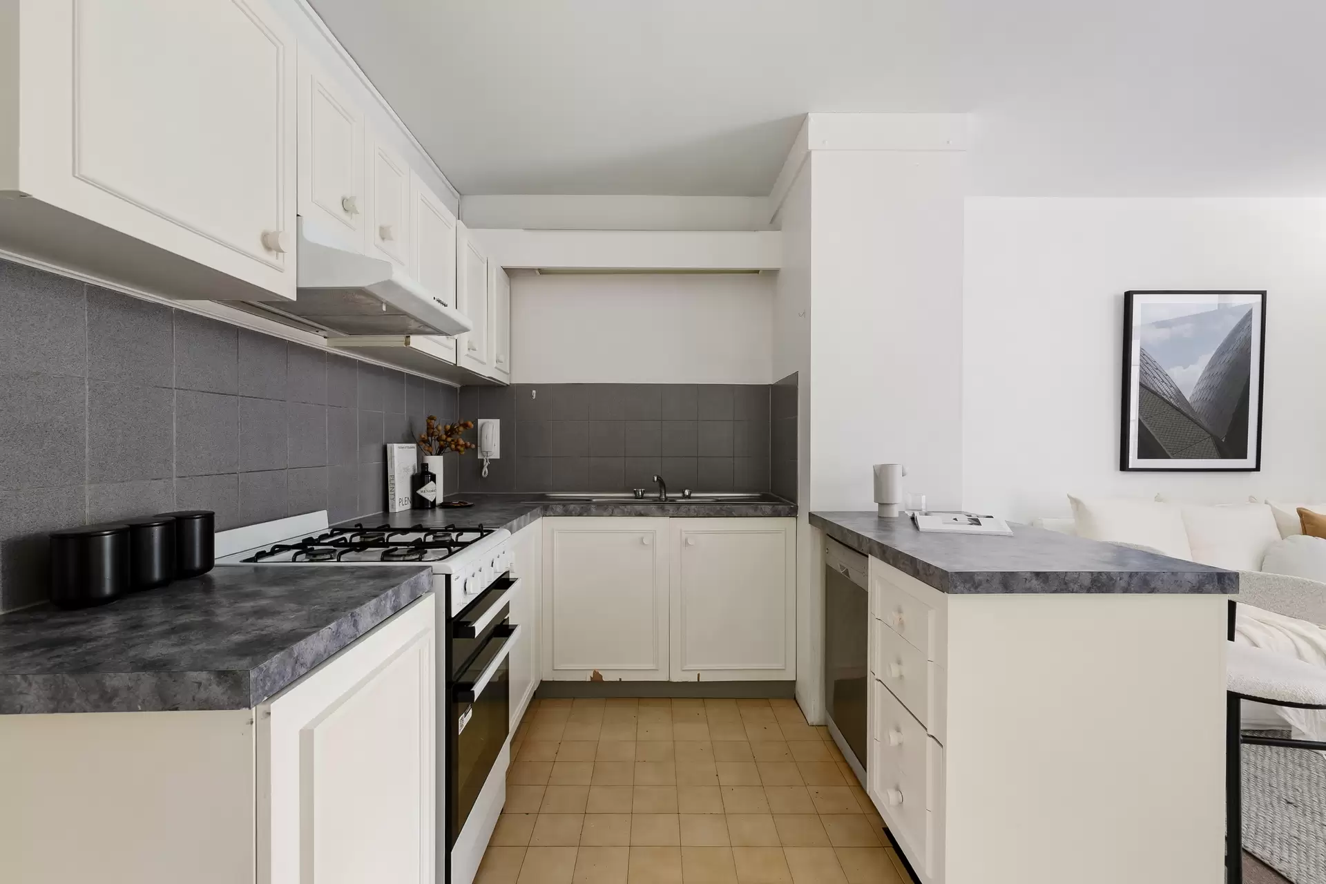 8/60-68 City Road, Chippendale - Thumbnail 2