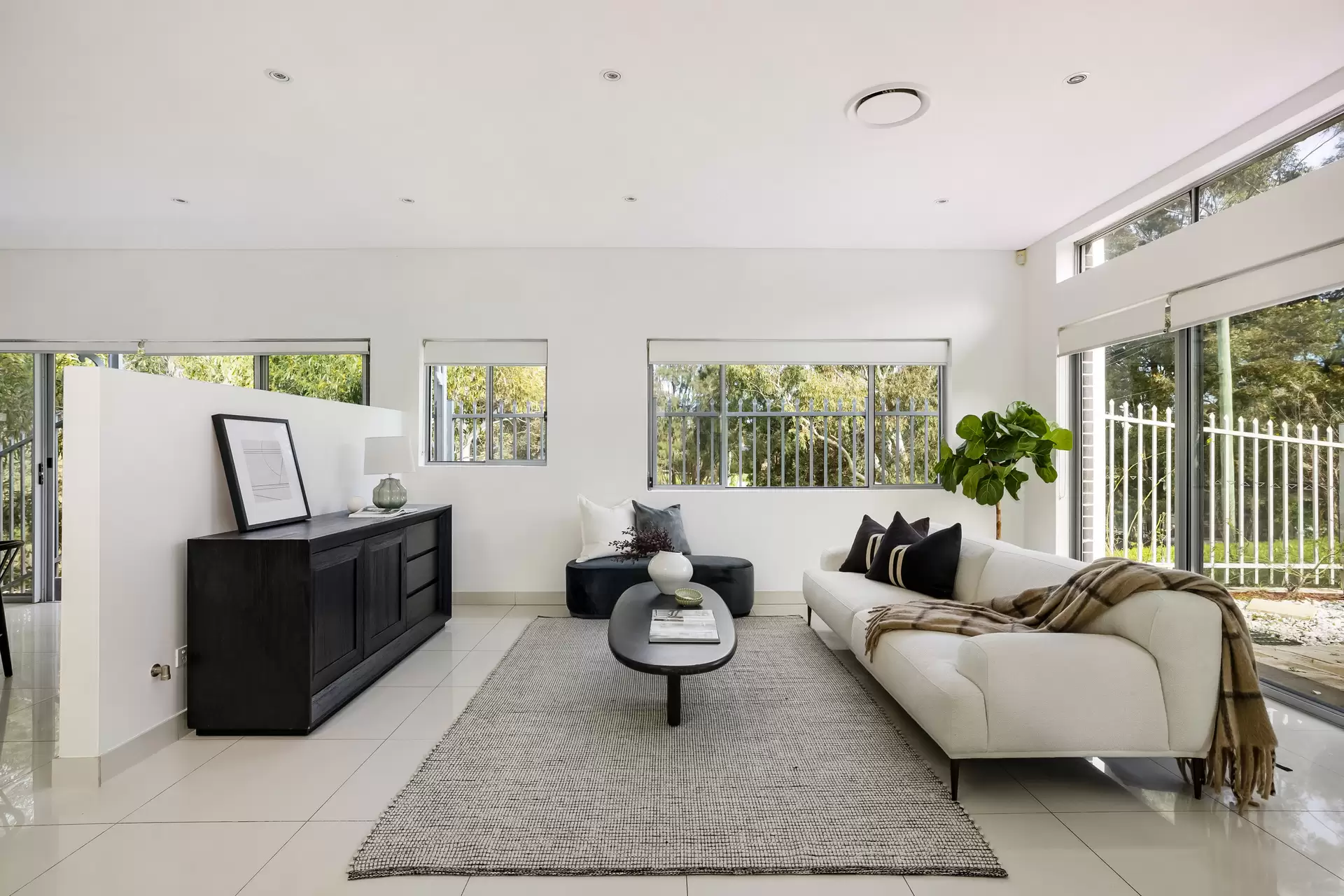 2/30 Pheasant Street, Canterbury - Thumbnail 2
